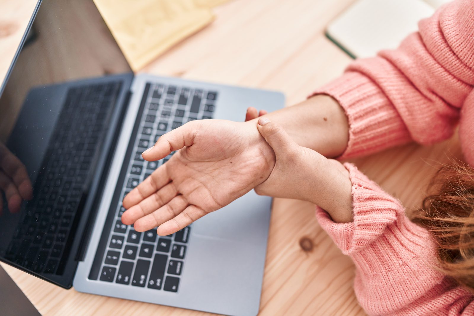 Hand Numbness While Sleeping: Is It a Pinched Nerve or a Neck Problem?